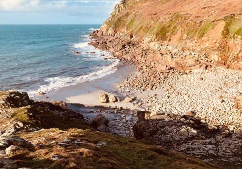 Porth Nanven 1